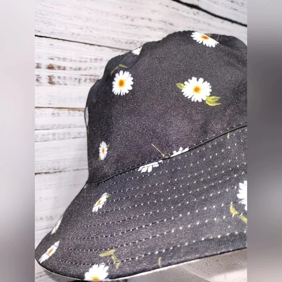 Alice + Olivia Bucket Hat Black Daisy Reversible One Size Summer Cute Floral - Picture 3 of 6